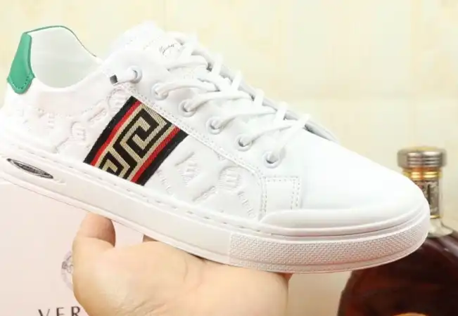 hype Givenchy Sneakers