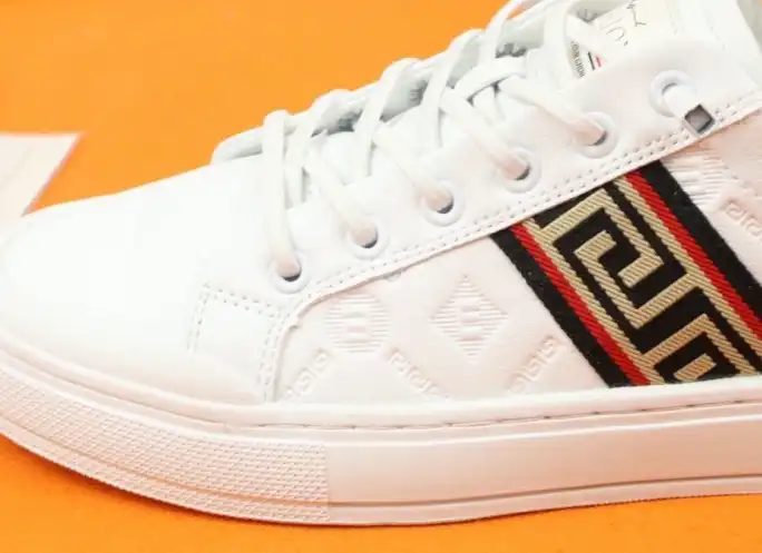 hype Givenchy Sneakers