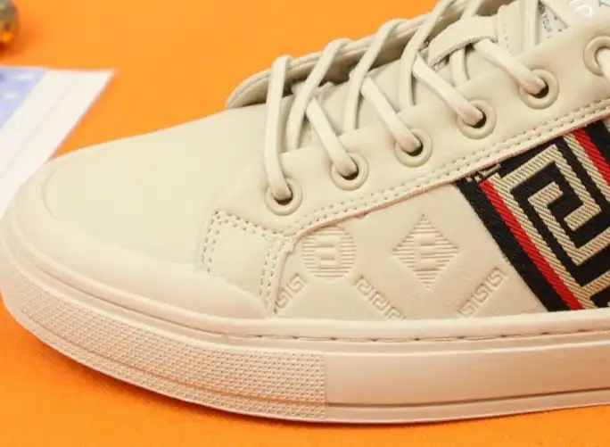 hype Givenchy Sneakers