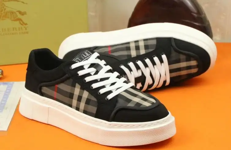 hype Burberry Sneakers