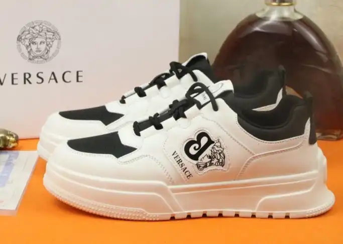 hype Givenchy Sneakers