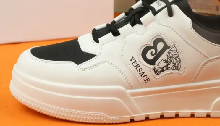 hype Givenchy Sneakers