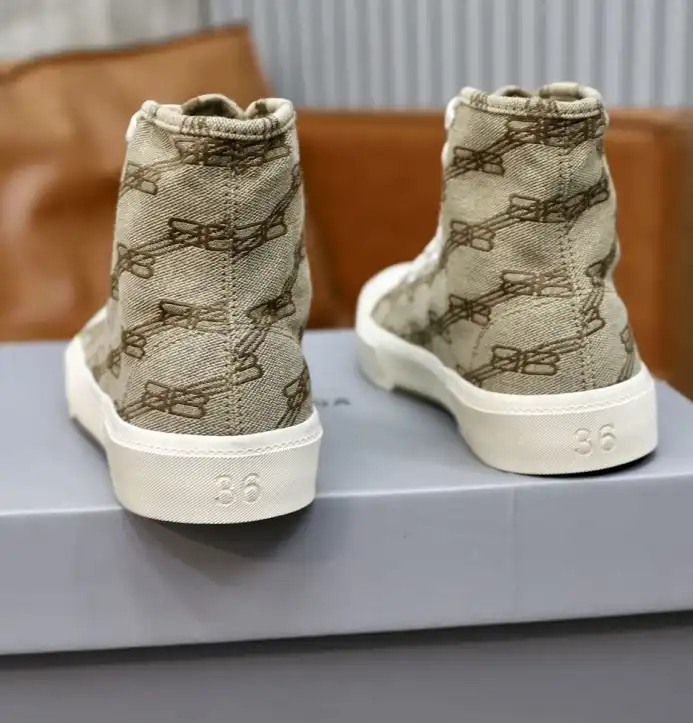 hype Balenciaga Sneakers