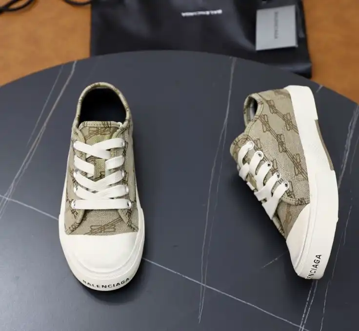 hype Balenciaga Sneakers