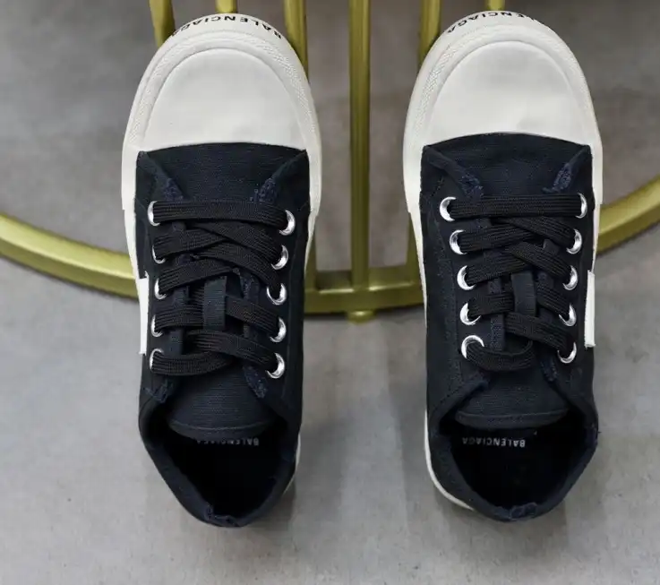 hype Balenciaga Sneakers