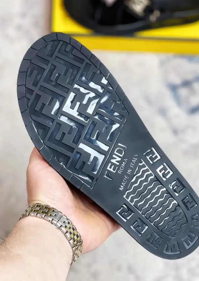 hype Fendi Slippers