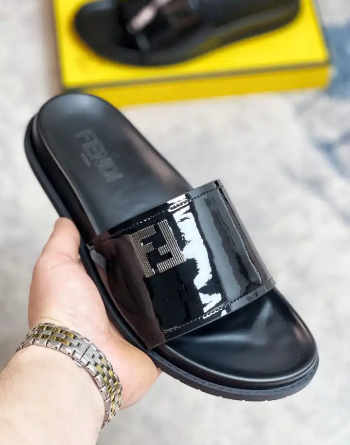 hype Fendi Slippers