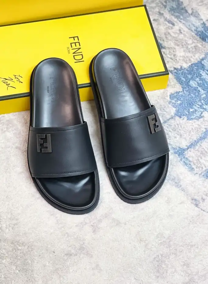 hype Fendi Slippers