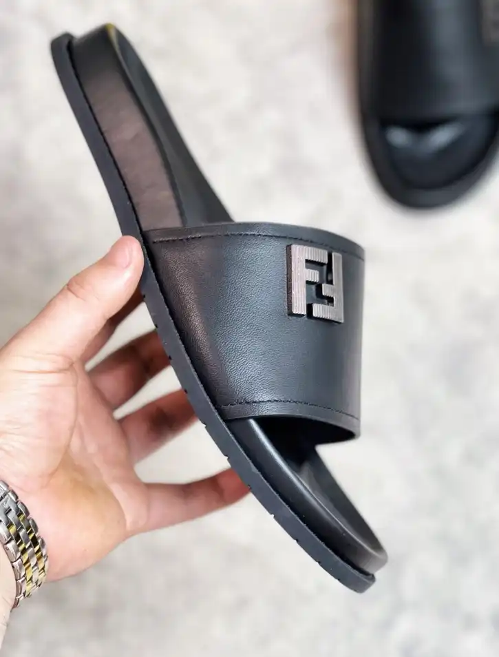 hype Fendi Slippers