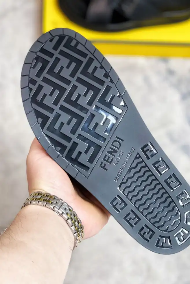 hype Fendi Slippers