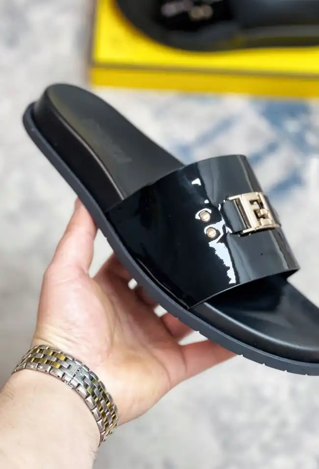 hype Fendi Slippers