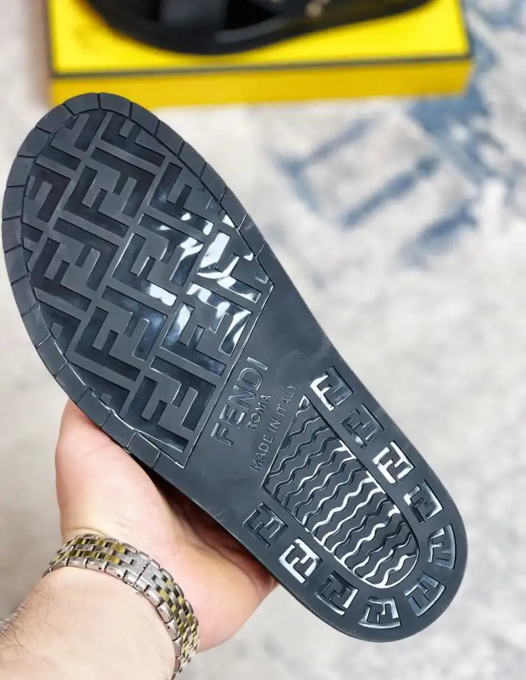 hype Fendi Slippers