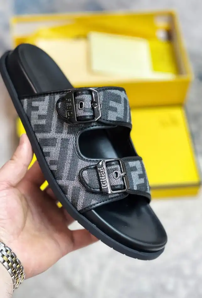 hype Fendi Slippers