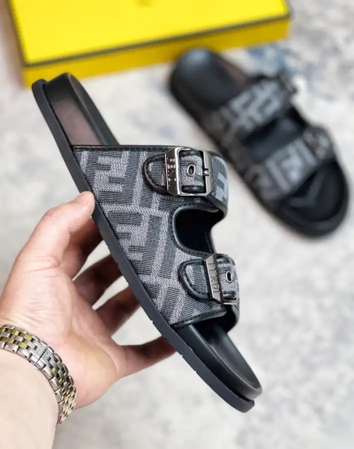 hype Fendi Slippers