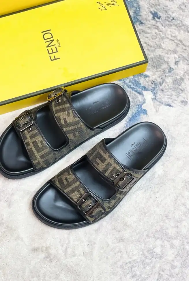 hype Fendi Slippers