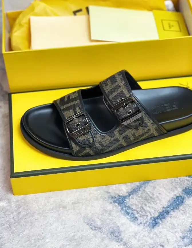 hype Fendi Slippers