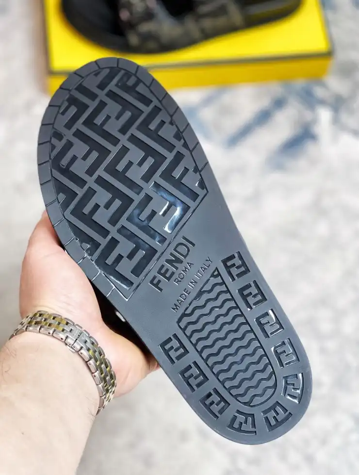 hype Fendi Slippers