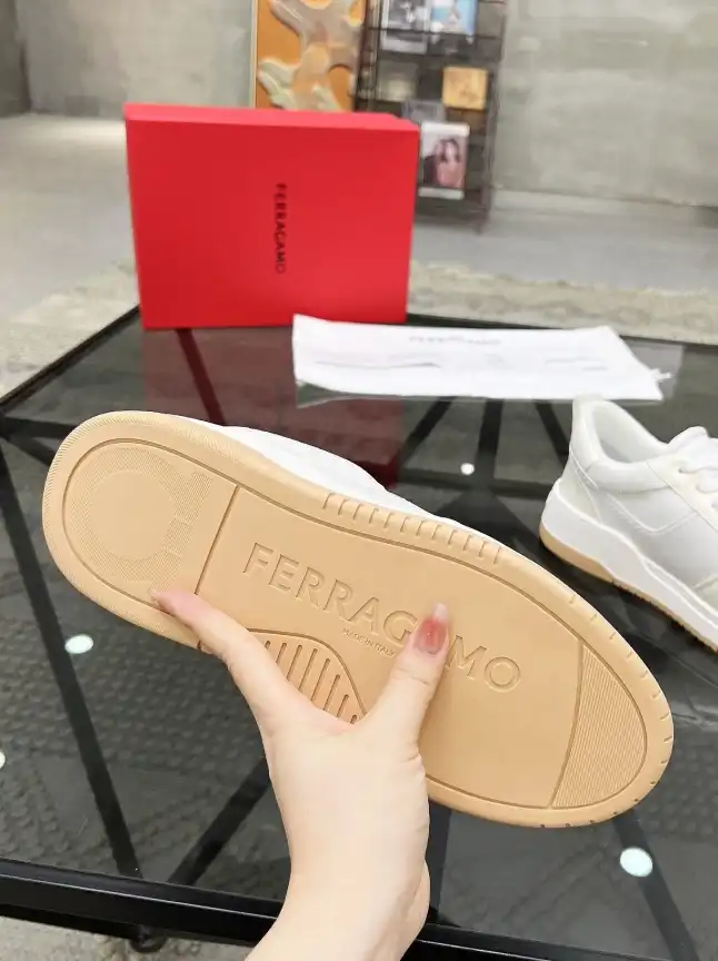 hype Ferragamo Sneakers