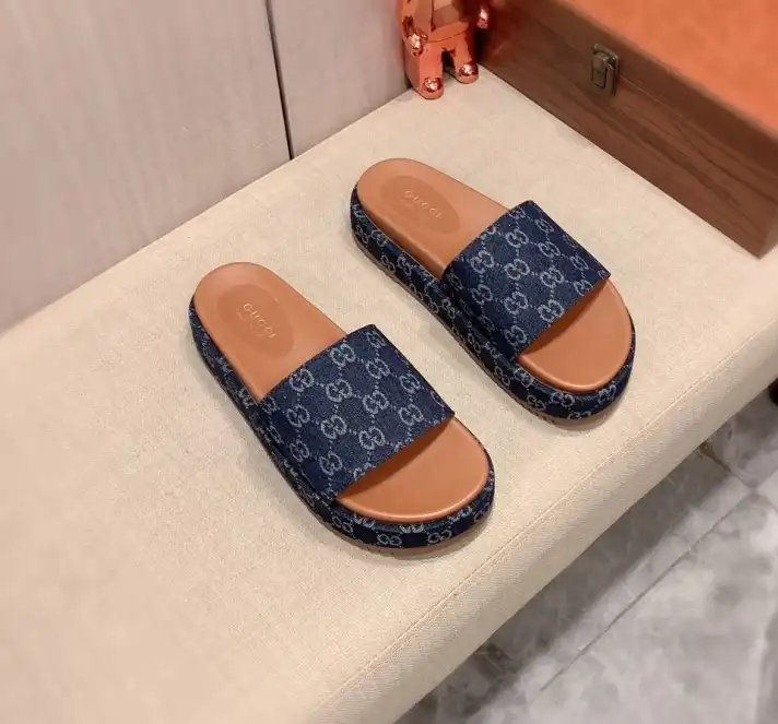 hype Gucci Slippers