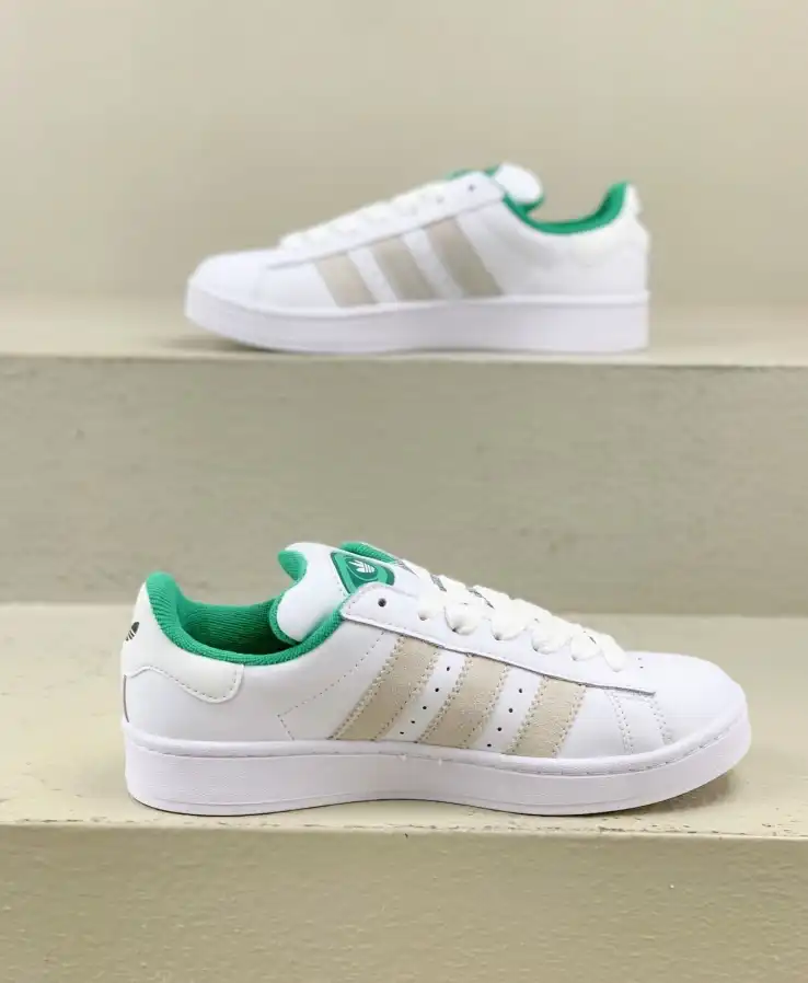 hype Adidas Sneakers