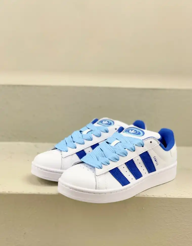 hype Adidas Sneakers