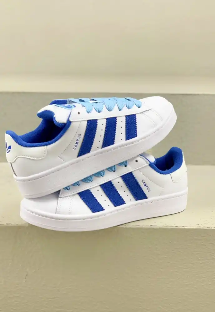 hype Adidas Sneakers