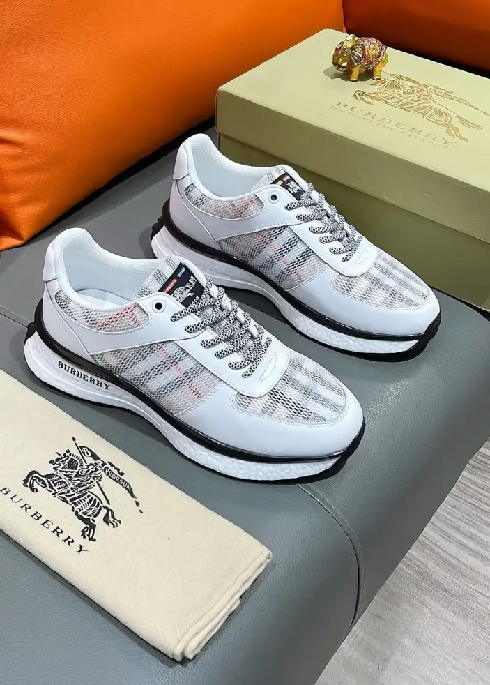 hype Burberry Sneakers