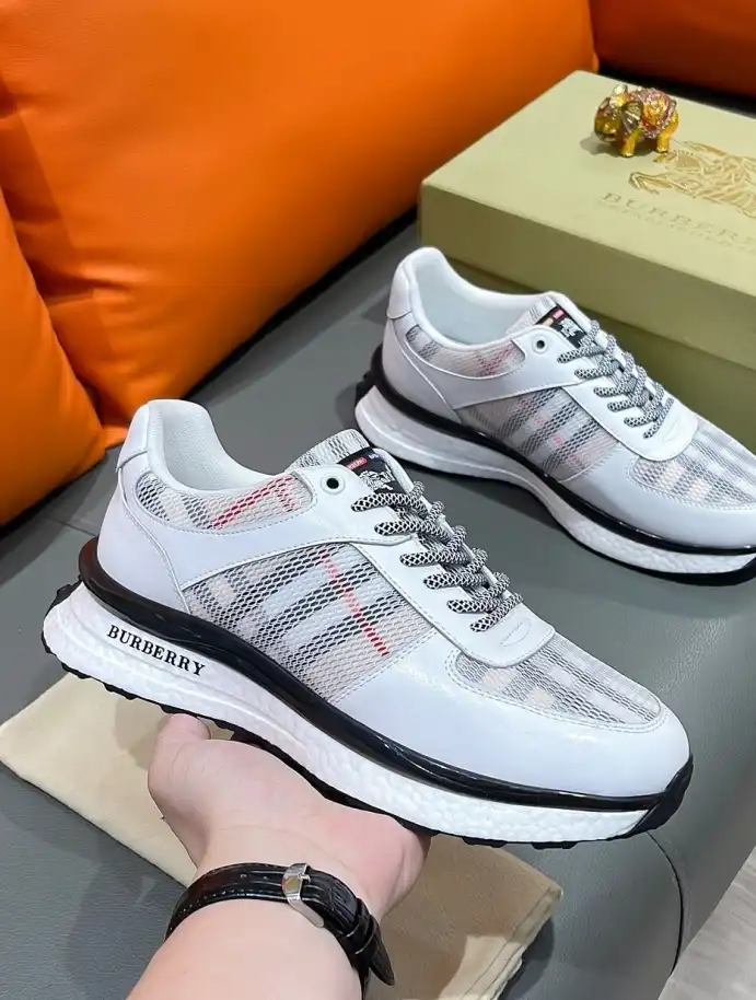 hype Burberry Sneakers