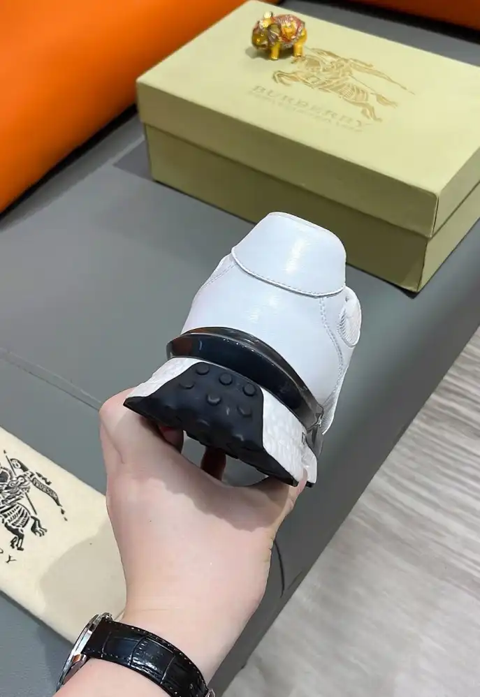 hype Burberry Sneakers