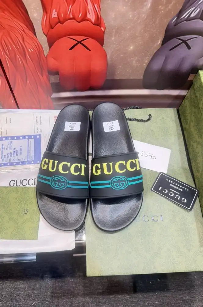 hype Gucci Slippers