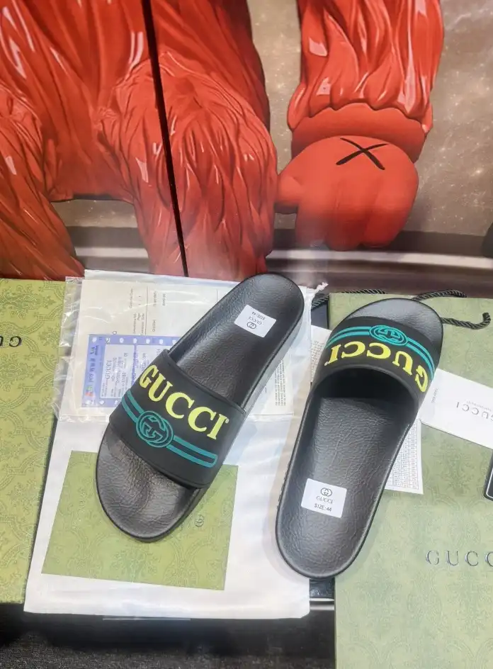 hype Gucci Slippers