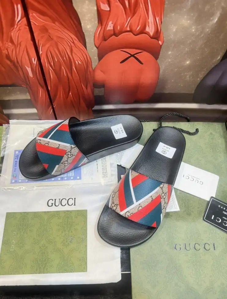 hype Gucci Slippers