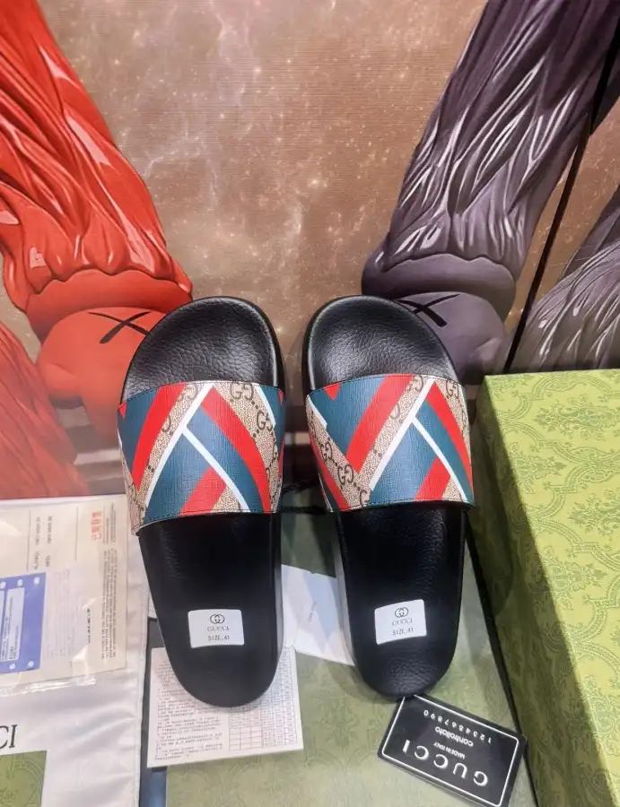 hype Gucci Slippers