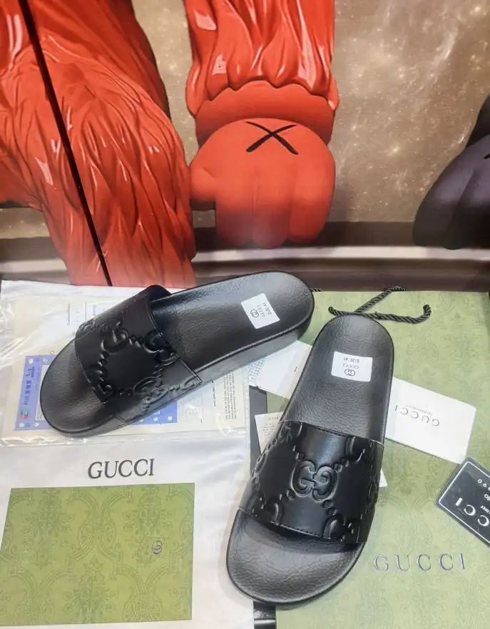 hype Gucci Slippers