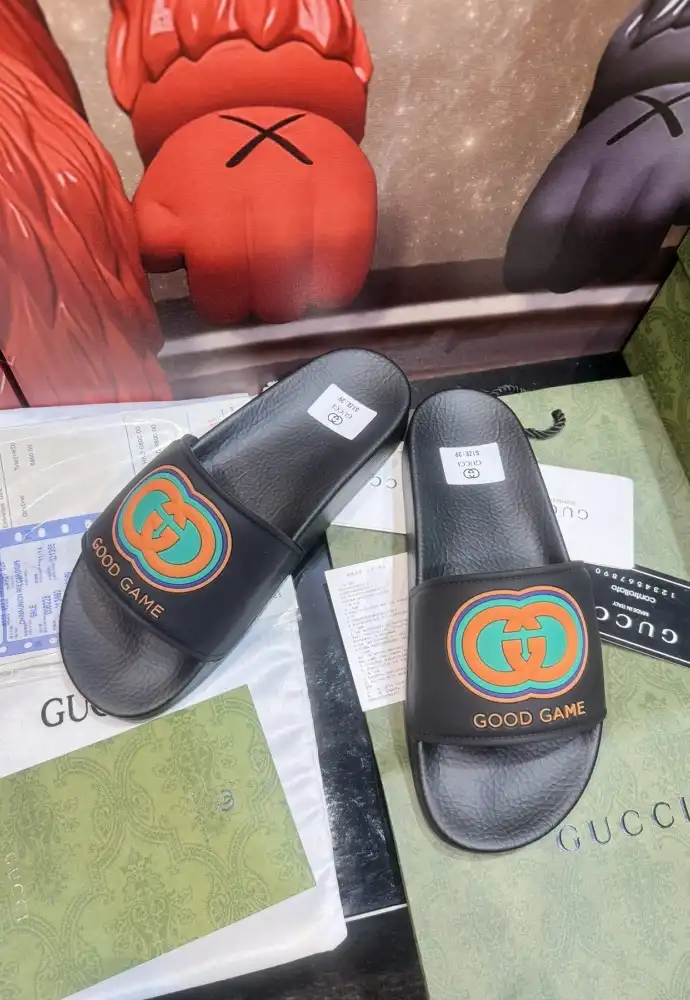 hype Gucci Slippers