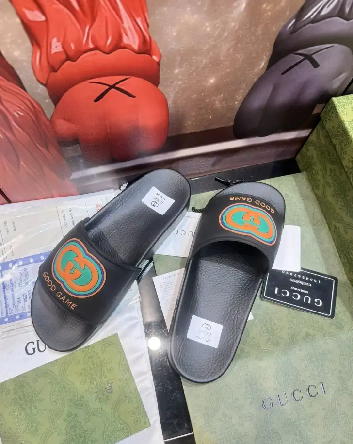 hype Gucci Slippers