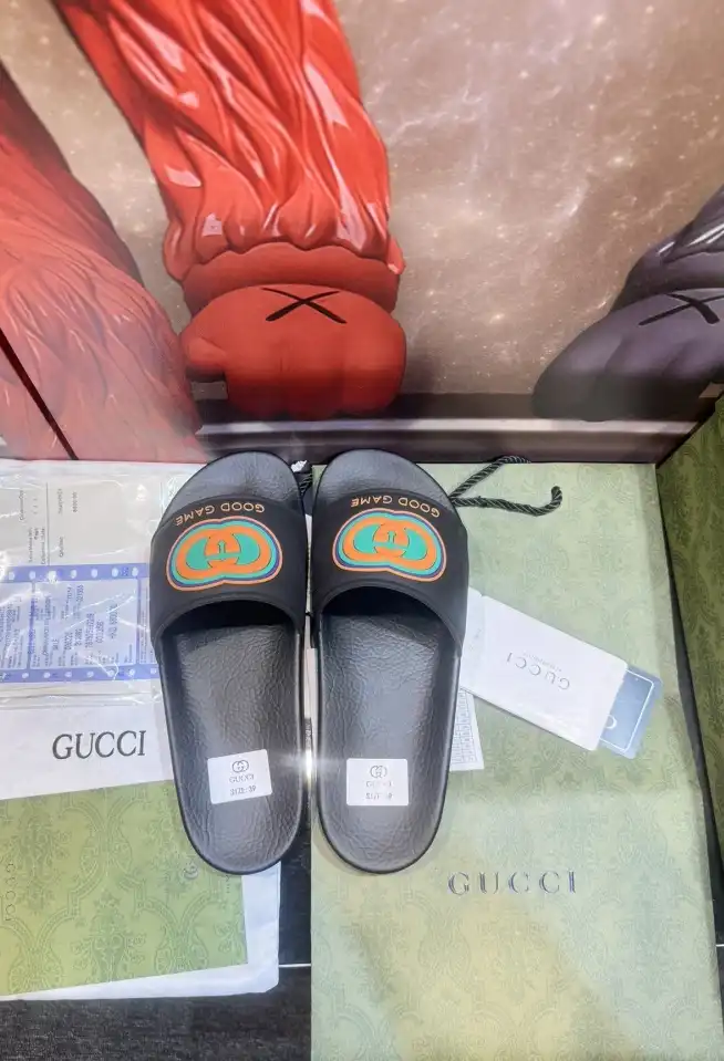 hype Gucci Slippers