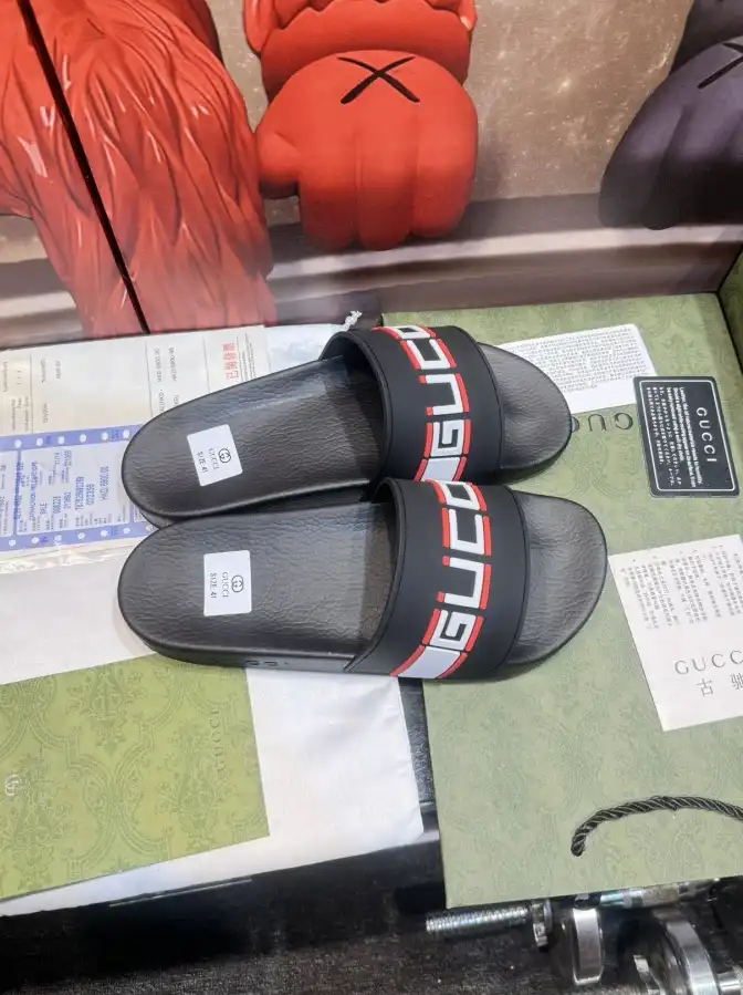 hype Gucci Slippers