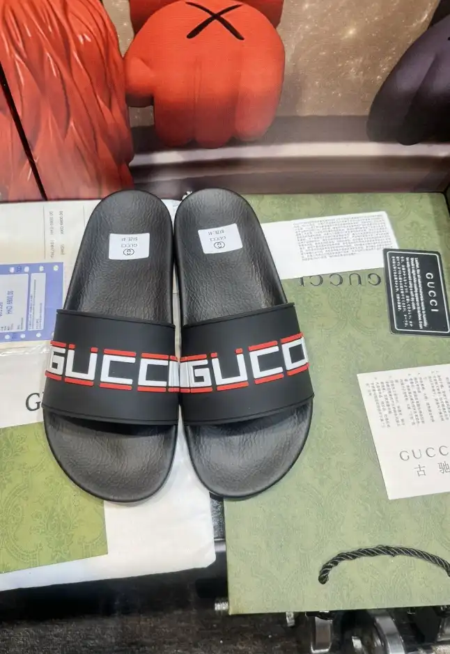 hype Gucci Slippers