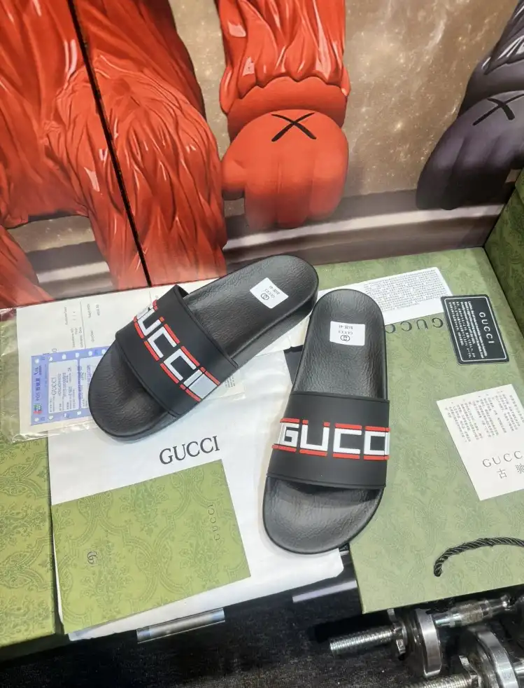 hype Gucci Slippers