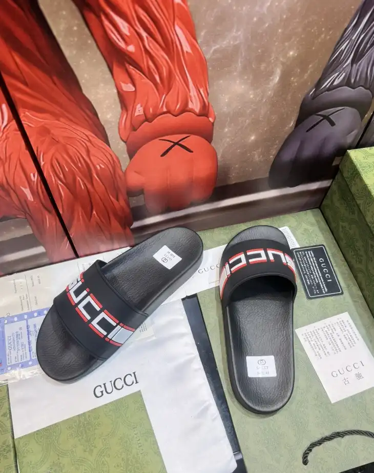 hype Gucci Slippers