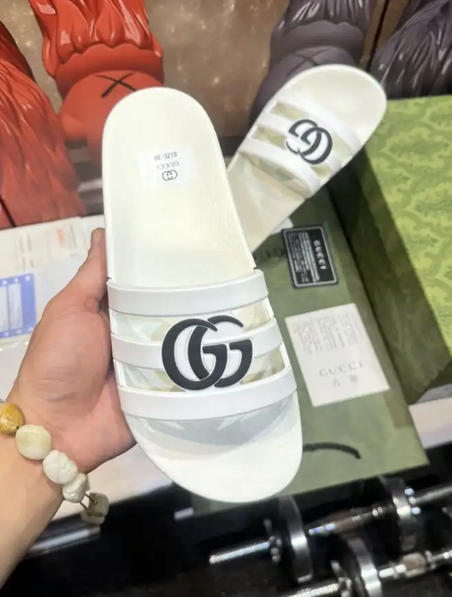 hype Gucci Slippers