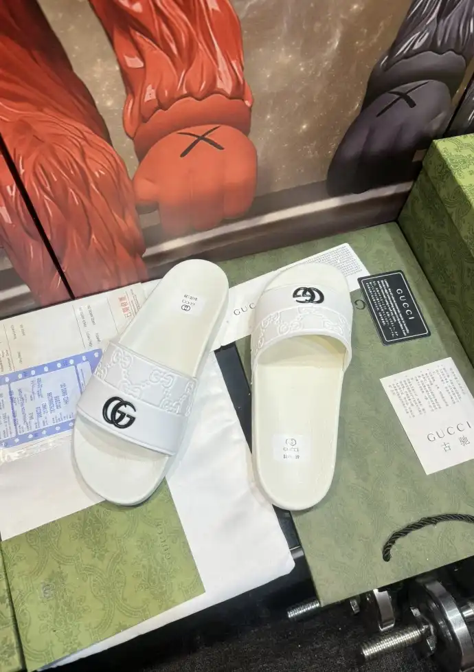 hype Gucci Slippers