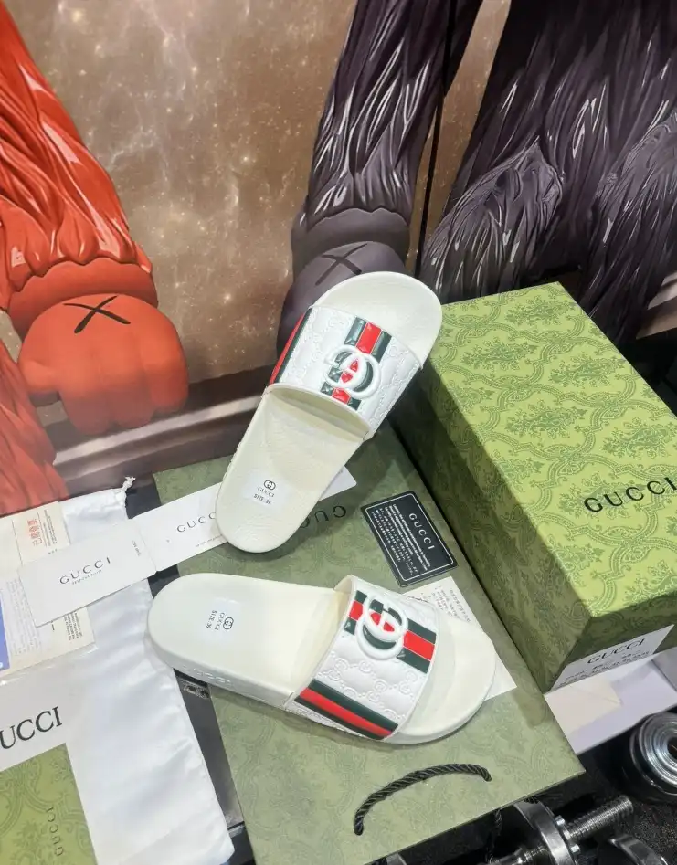 hype Gucci Slippers