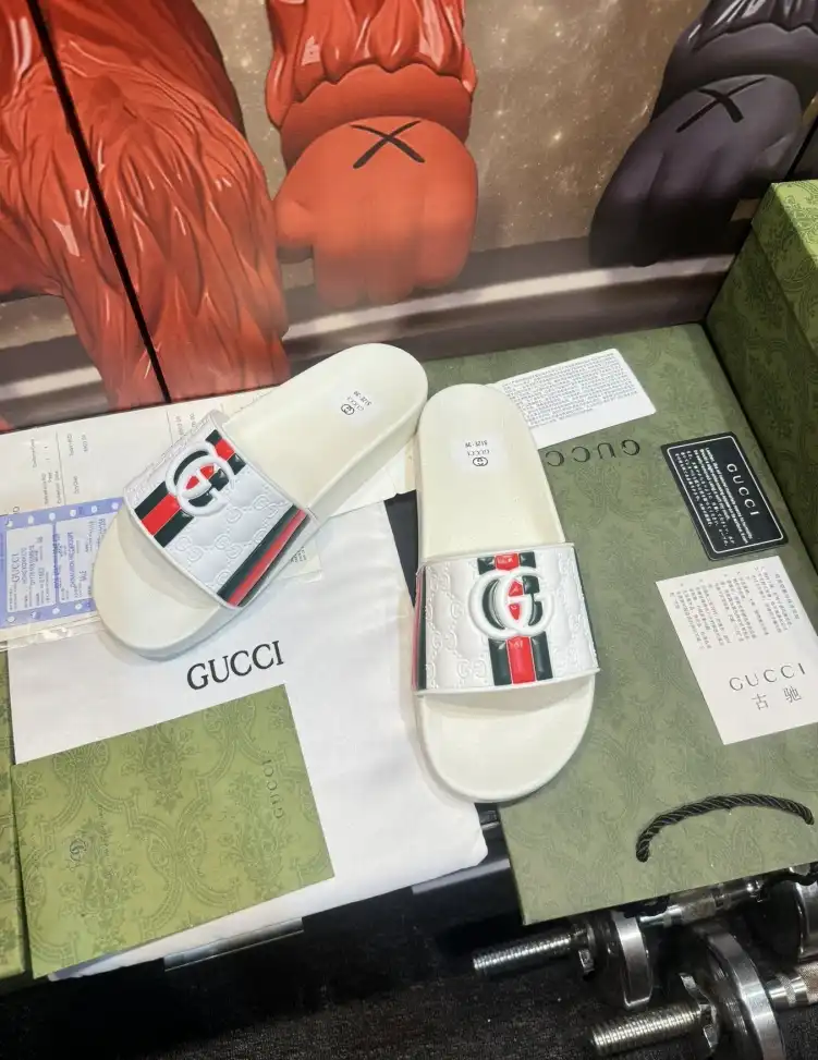 hype Gucci Slippers