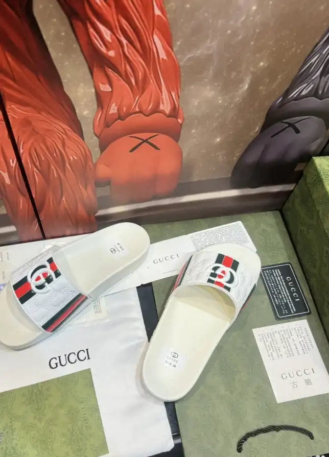 hype Gucci Slippers