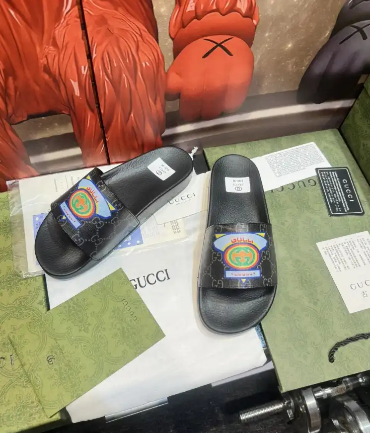 hype Gucci Slippers