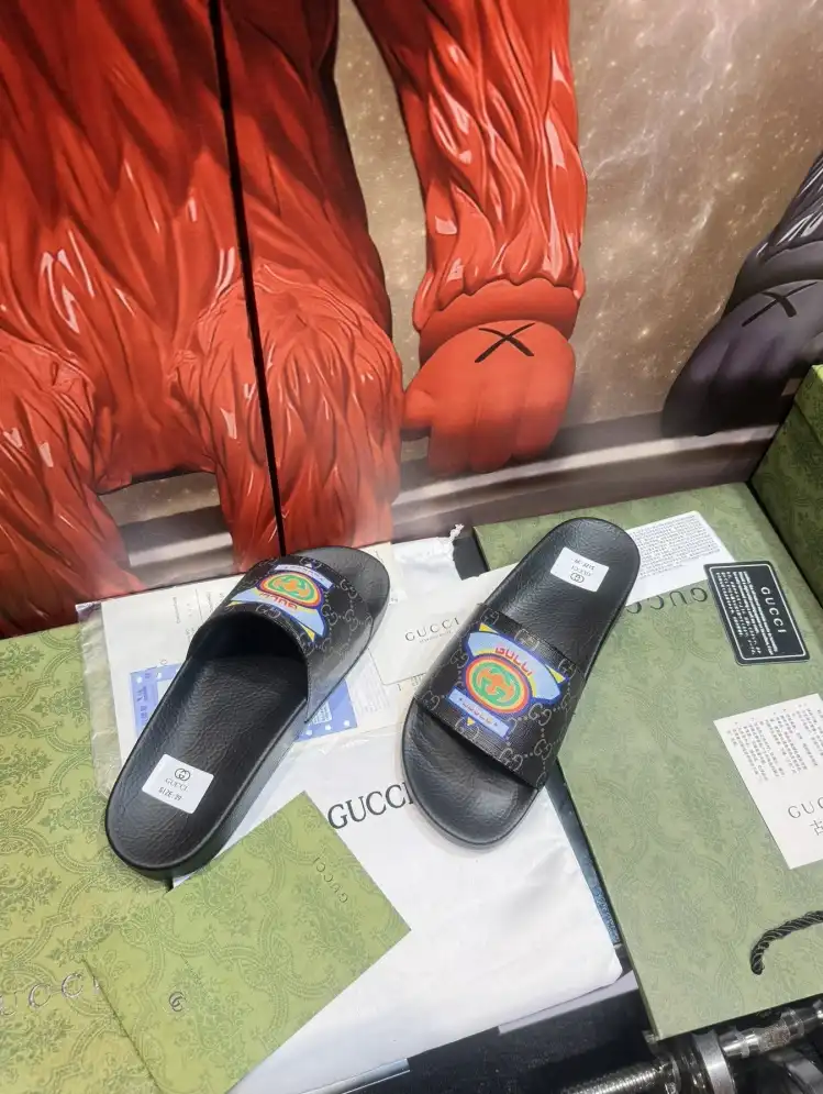 hype Gucci Slippers