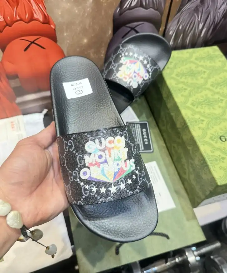 hype Gucci Slippers