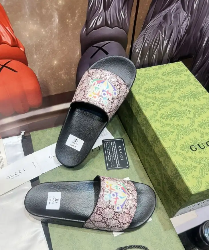 hype Gucci Slippers